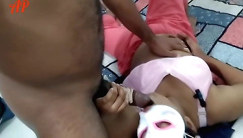 Indian brunette with a nice ass making out in her bedroom