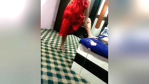 Girl masturbating her pussy on webcams with her fingers