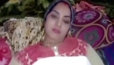 Indian girl takes cock and gives a good blowjob to her husband
