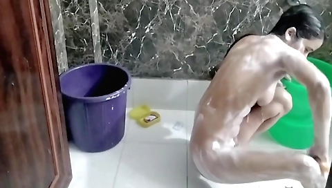 Indian porn video of a Muslim girlfriend making masturbator video