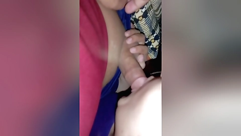 Amateur wife with a large pussy gets a fantastic blowjob