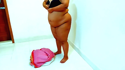 amateur Indian teen enjoys sex in her lingerie and boobs