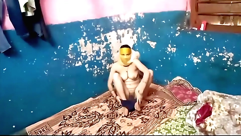 Indian chick gets fucked in her hairy cunt by a lover