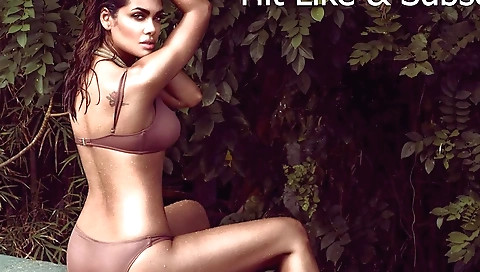 Indian hottie in hot kissing scenes with a hot smile
