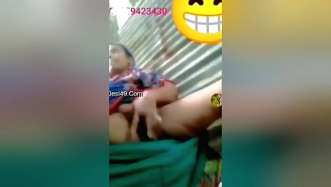 Bhabhi gets her pussy fucked in amateur fuckporn video