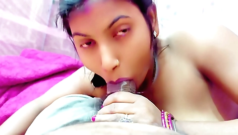 Indian beauty gets facial on her pussy and ass in the village