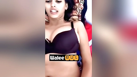 Indian teen 18+ video shows a brunette sucking a dick