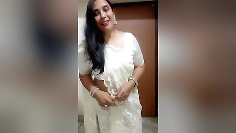 Bhabhi Hindi desi love scene with a hot rajasthani girl