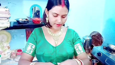Amateur indian video with a mature woman sharing a bed