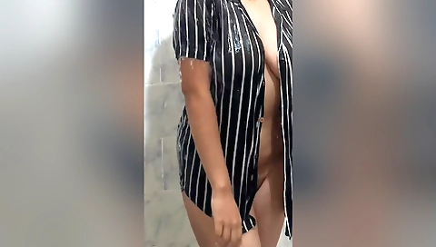 Indian blonde naked in the shower room and she has sex