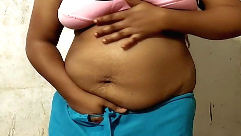 Indian auntie touches her pussy on homemade porn video