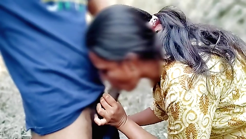 Indian teen is fucked outdoors in the outdoor pov clip