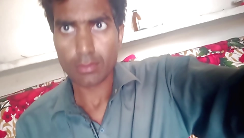 Indian beauty gets a creampie from a hot indian dick