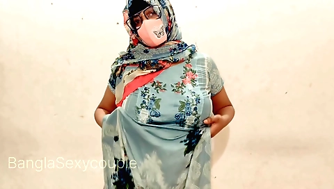 Steppy indian milf fucks a horny dude in amateur porn video