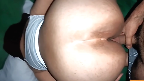 Busty indian amateur actress and her lover make a sex video