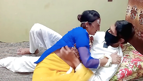Bujay Hindi audio hot sex indian desi bahu ko buday susar ny chod diya