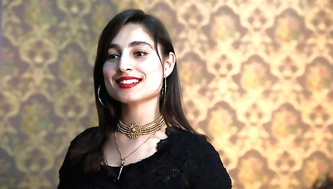 Indian girl masturbates herself in solo masturbation video
