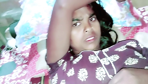 Indian girl gets nailed by a hot guy in a homemade video