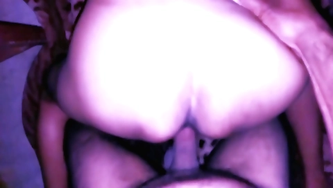 Asian milf with a sexy body plays with her clitoris