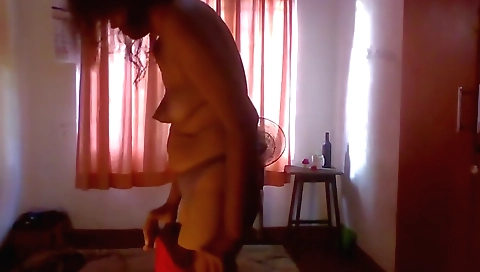 Indian amateur maid dress and groomed to show off her beauty