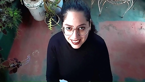 Indian hottie with a shaved pussy gets fucked at the rooftop