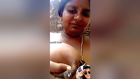 I am making a sexy homemade vid with my hairy pussy